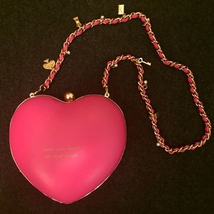 Kate Spade Ooh La La Bellini Clutch l Valentine's